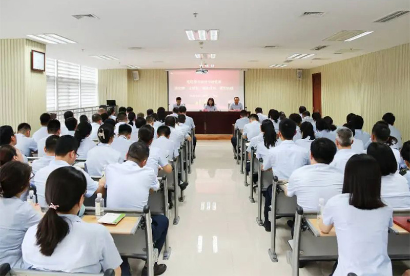 英国上市公司官网365党委书记讲授七一专题党课